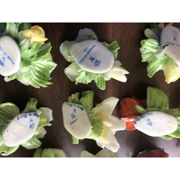 Vtg Capodimonte Set Of 6 Pairs Different Mini Flowers Made In Italy Gold Accents - Picture 10 of 10